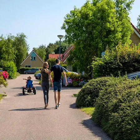 Detached House With Sauna And Whirlpool, 19 Km From Hoorn Andijk
